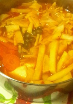 ﾐｰﾄｿｰｽをﾘﾒｲｸ♪トマト鍋★-レシピのメイン写真