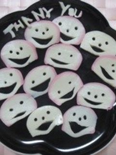 お弁当に笑う!ニコっかまぼこ飾り切り-レシピのメイン写真