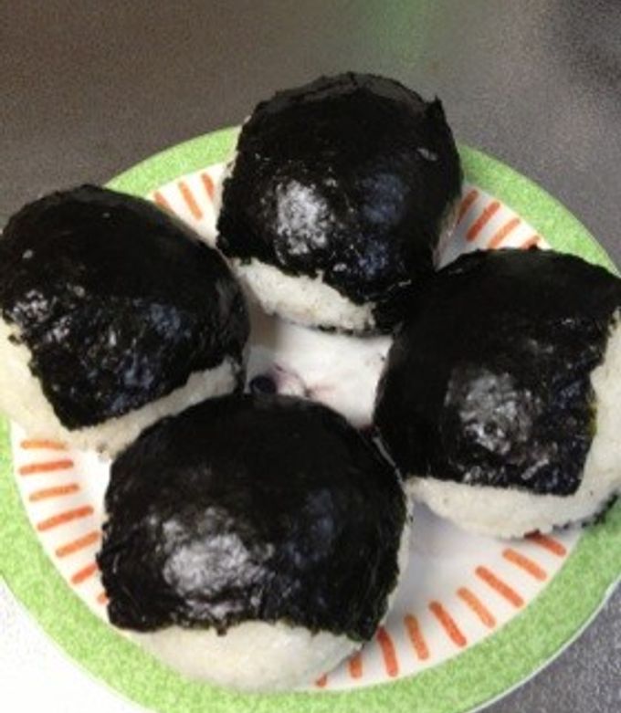 爆弾おにぎり☆ by みぅちゃび 【クックパッド】 簡単おいしいみんなの