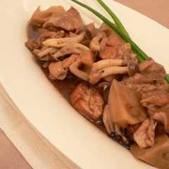 รูปของ 鶏肉と蓮根のバルサミコ煮込み