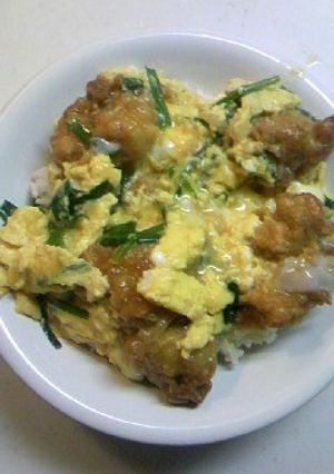 簡単＆メッチャ美味！ニラ玉から揚げ丼-レシピのメイン写真