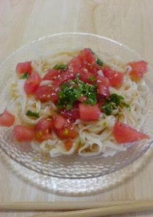 トマトとバジルの冷やしうどん-レシピのメイン写真