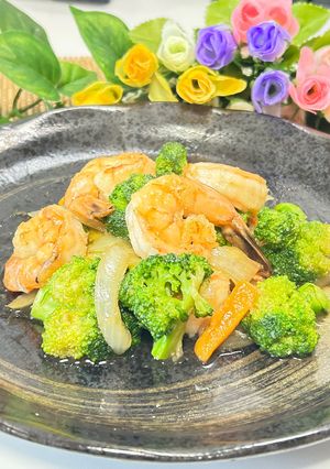 やみつき🍤えびとブロッコリーのうま塩炒め-レシピのメイン写真