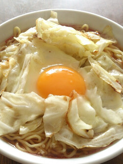 半熟目玉焼きトッピングラーメン-レシピのメイン写真