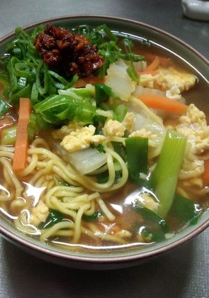 炒り玉子入り野菜たっぷり煮込みラーメン-レシピのメイン写真