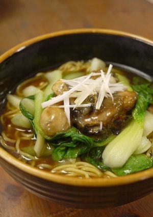 牡蠣のオイスターソース炒めon中華そば-レシピのメイン写真
