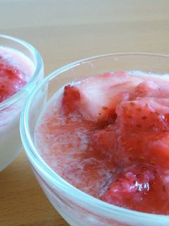 恋するいちご*クリームチーズヨーグルト-レシピのメイン写真