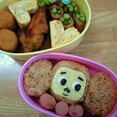 รูปของ キャラ弁★チェブラーシカ★おかかおにぎり