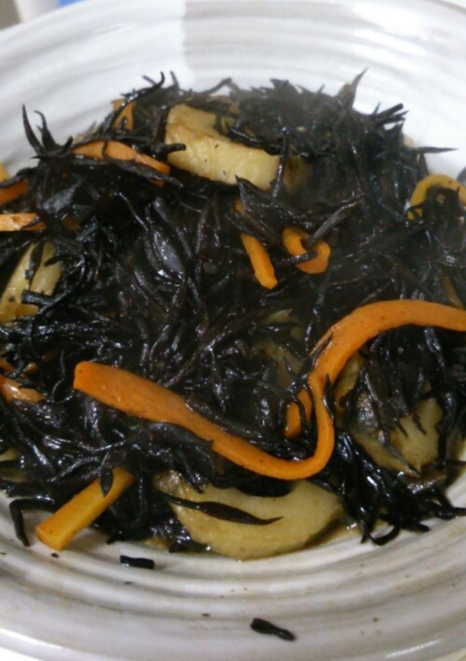 焼きちくわとひじきの炒め煮-レシピのメイン写真