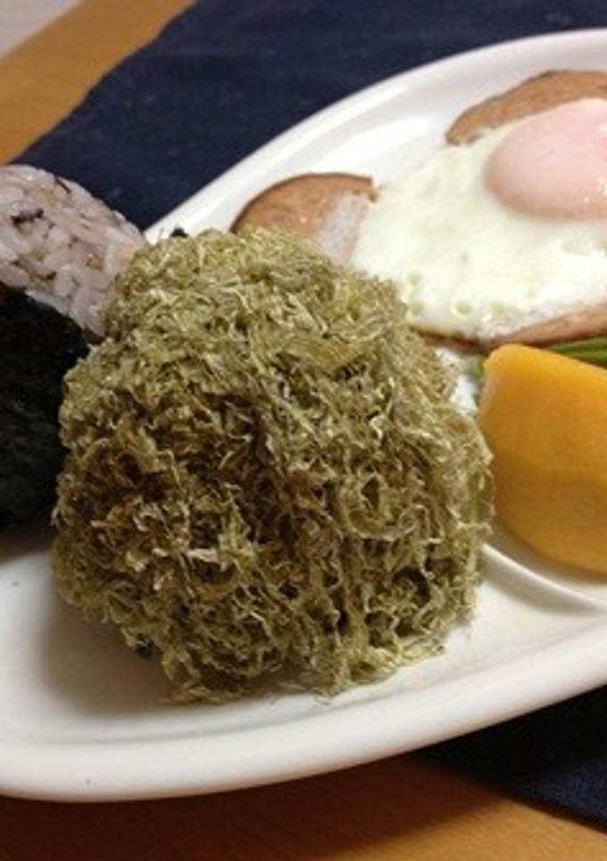 母の味♬とろろこんぶおにぎり-レシピのメイン写真