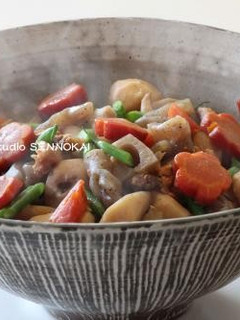 おせちに☆彩り野菜と鶏肉のお祝煮物-レシピのメイン写真