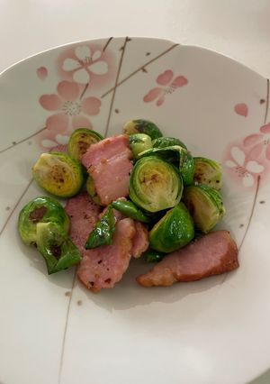 芽キャベツとベーコン炒め-レシピのメイン写真