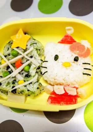 キャラ弁♪クリスマスツリーとキティちゃん-レシピのメイン写真