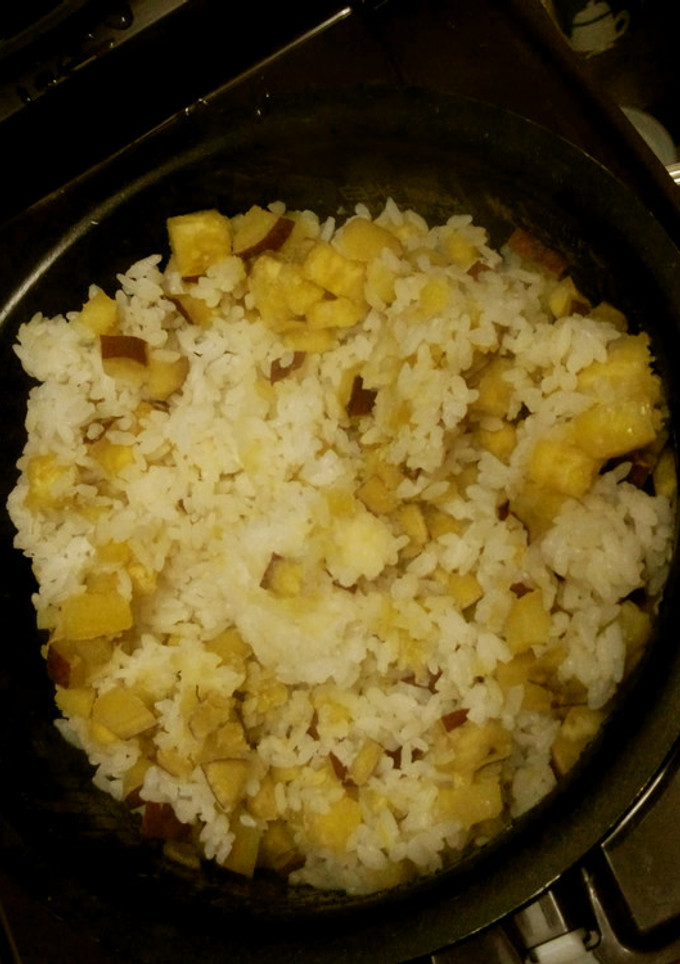 丁度良い塩加減のさつまいもご飯-レシピのメイン写真
