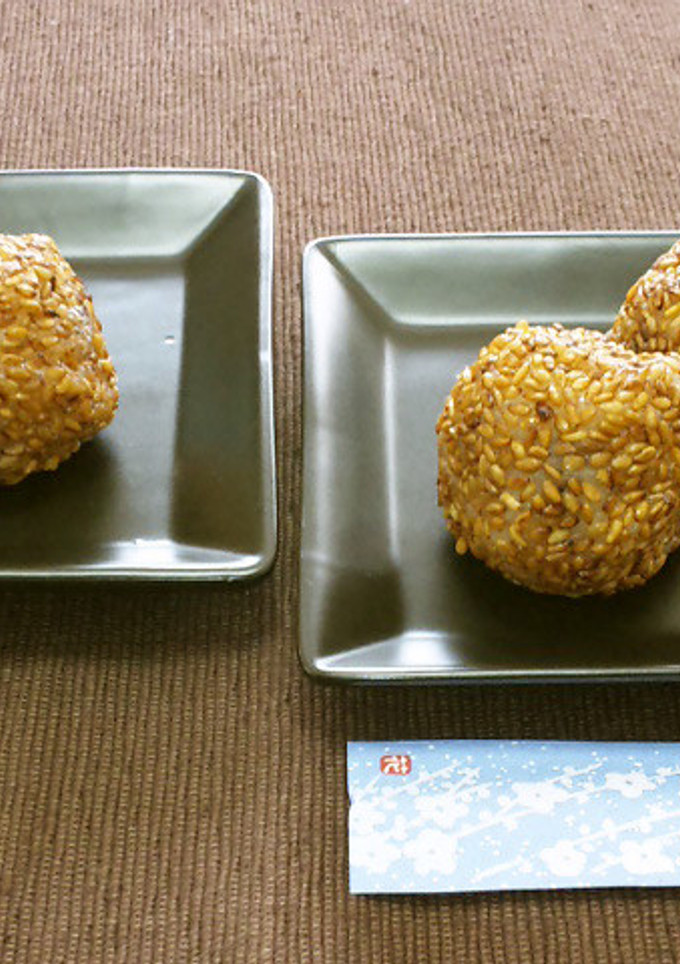 Ｗごまで作る　簡単ごま揚げ団子-レシピのメイン写真