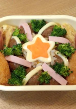 クリスマスリース弁当（キャラ弁）-レシピのメイン写真