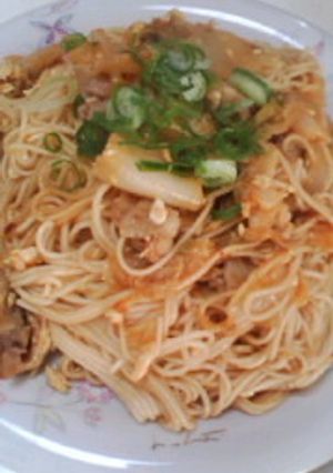 冷や麦で豚キムチ麺-レシピのメイン写真