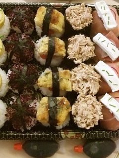 卵・シーチキン・生ハムetcで手まり寿司-レシピのメイン写真