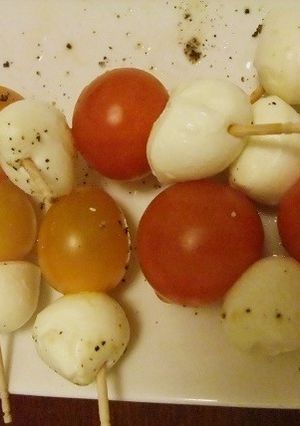 プチトマトとモッツァレラチーズの前菜-レシピのメイン写真
