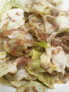 キャベツとコンビーフの炒め物☆おつまみに-レシピのメイン写真