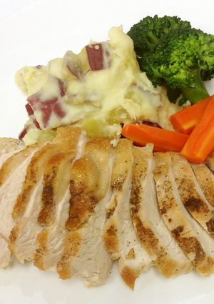 若鶏胸肉のロースト　鳴門金時ソース-レシピのメイン写真