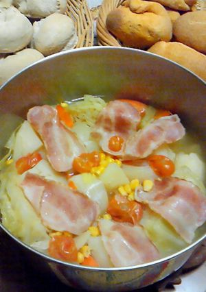 米粉ライ麦パンに合う野菜とベーコンスープ-レシピのメイン写真