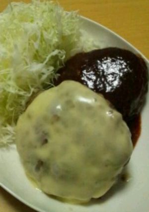 混ぜて焼くだけ♪簡単ハンバーグ-レシピのメイン写真