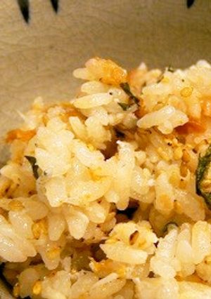 梅干・しらす・しそ・ゴマの香味混ぜごはん-レシピのメイン写真