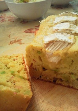 アボカドとカマンベールのケーク・サレ-レシピのメイン写真
