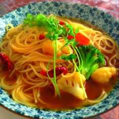 รูปของ ドライトマトとカレーのスープパスタ♪