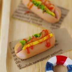 รูปของ ソーセージのミニホッドドッグ(キャラ弁）