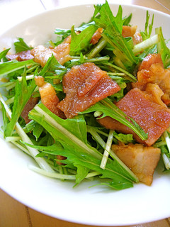焼肉のタレで簡単♪水菜とベーコンのサラダ-レシピのメイン写真