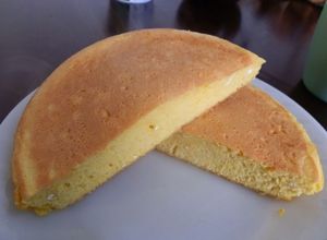 卵と砂糖と小麦粉のシンプルなパンケーキ-レシピのメイン写真