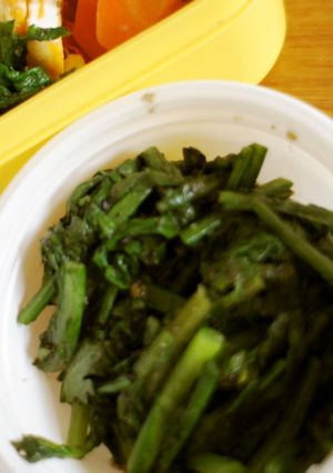 かんたんおいしくシンプル春菊の胡麻和え-レシピのメイン写真