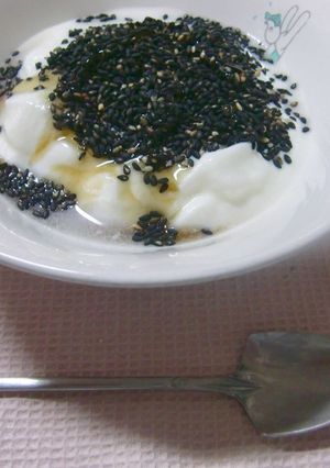 ■■■■黒胡麻メープルヨーグルト■■■■-レシピのメイン写真