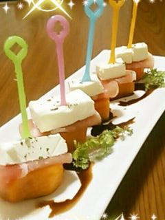 ☆柿&クリチ&生ハムのピンチョス☆-レシピのメイン写真