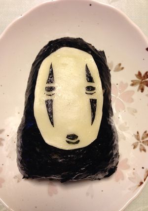 顔なしおにぎり-レシピのメイン写真