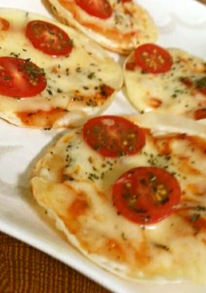 ★餃子の皮でパリパリ!!簡単ミニピザ★-レシピのメイン写真