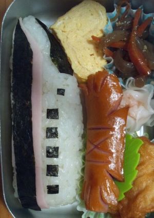 キャラ弁新幹線こまち♪-レシピのメイン写真