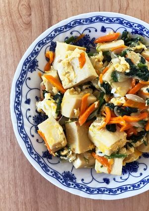 高野豆腐と野菜と卵の炒め物-レシピのメイン写真
