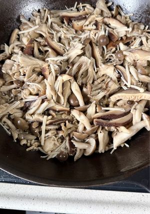 キノコの塩蒸し焼き-レシピのメイン写真