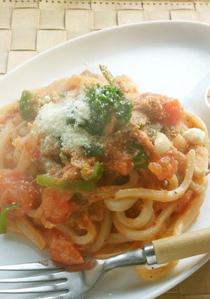 ツナとフレッシュトマトのナポリうどん♪-レシピのメイン写真