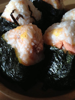 たらこチーズ塩昆布おにぎり♪-レシピのメイン写真