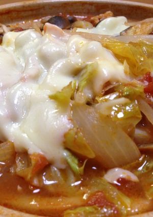 簡単！トマト味チーズのせ煮込みうどん-レシピのメイン写真