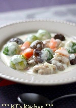 鶏肉とむき栗、芽キャベツのクリーム煮-レシピのメイン写真