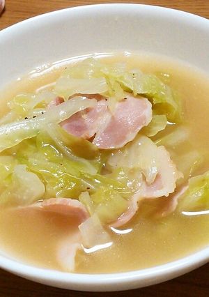 簡単！キャベツとベーコンのスープ-レシピのメイン写真