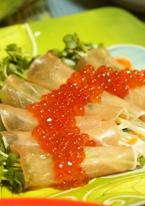 おつまみ♬カイワレ生ハム巻き～いくらのせ-レシピのメイン写真