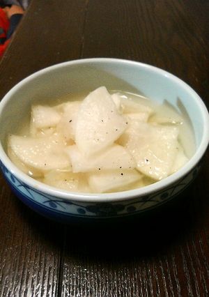 大根の浅漬け。にんにくと胡椒でスパイシー-レシピのメイン写真