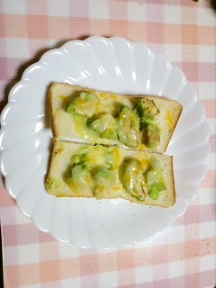 ☆アボカドとチーズのオープンサンド☆-レシピのメイン写真