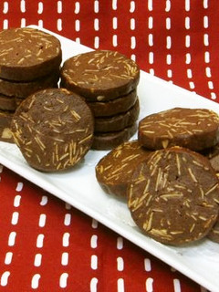 サクッと香ばしい♪ココア&ナッツクッキー-レシピのメイン写真